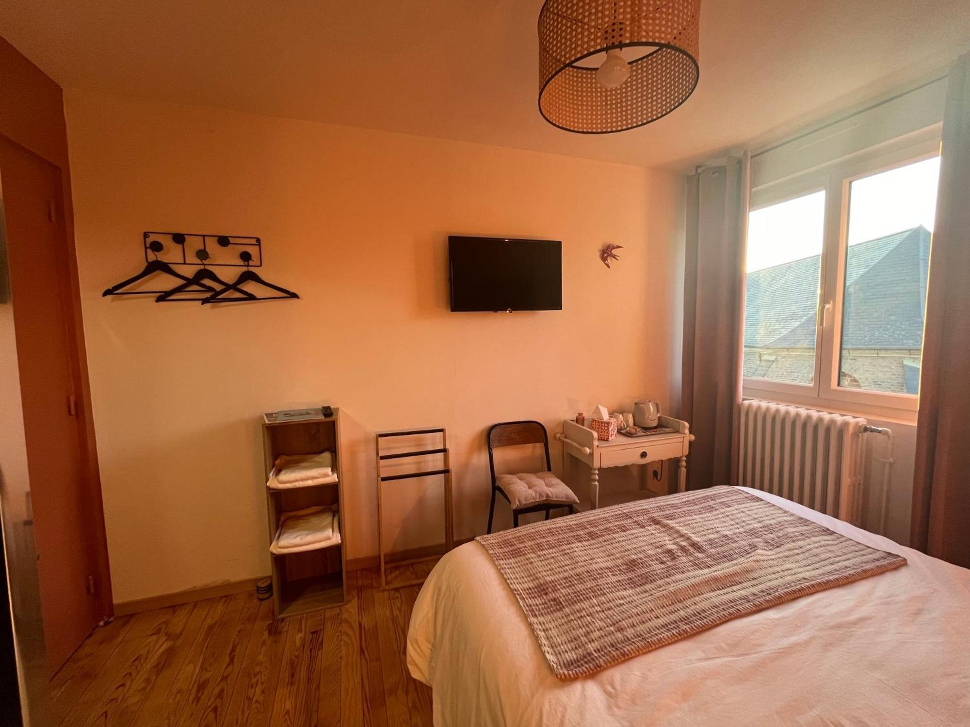 L Hirondelle 3 Bed & Breakfast Erondelle Exterior photo